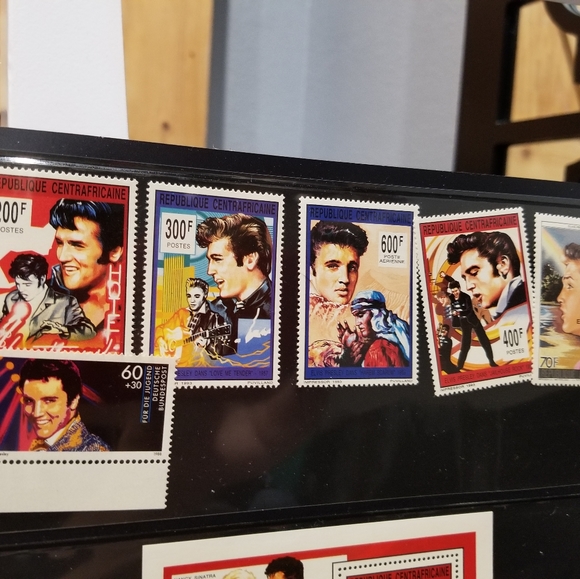 Set of 11 Elvis Presley stamps - Picture 8 of 8